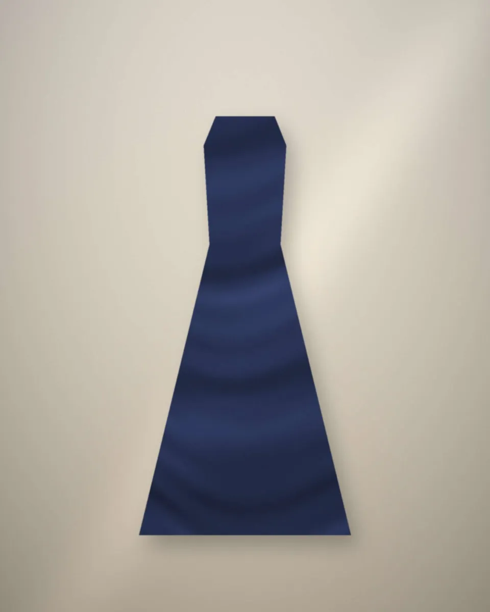 Robe portefeuille bleu nuit portée en ville